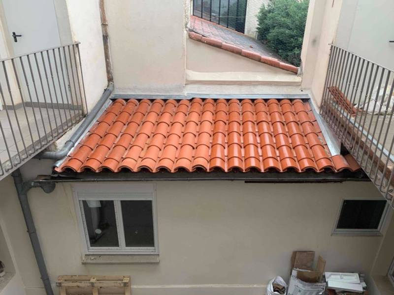 Mono pente tuiles canal et solin en zinc
